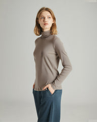 SLIM FIT HIGH NECK TOP